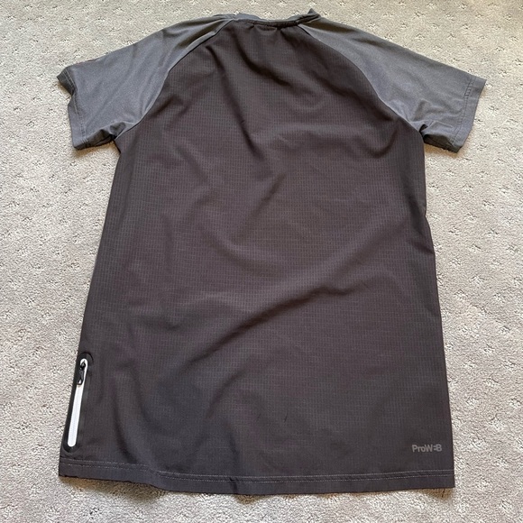 Spyder Active Men’s Athletic Shirt Size Medium - Picture 5 of 5